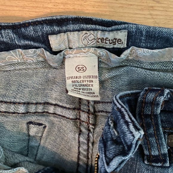 Refuge jeans, size 5S - Picture 3 of 3